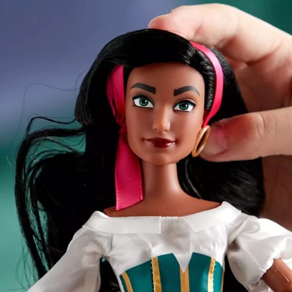 Esmeralda Classic Doll – The Hunchback of Notre Dame – 11 1/2'' - Image 4