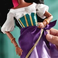 Esmeralda Classic Doll – The Hunchback of Notre Dame – 11 1/2'' - Image 5