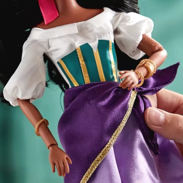Esmeralda Classic Doll – The Hunchback of Notre Dame – 11 1/2'' - Image 5