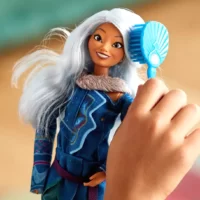 Disney Store Sisu Human Classic Doll - Raya and the Last Dragon - Image 2